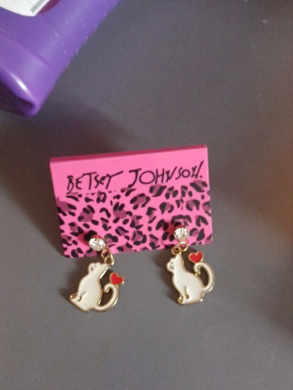 Betsey Johnson White Cat Heart Drop Earrings